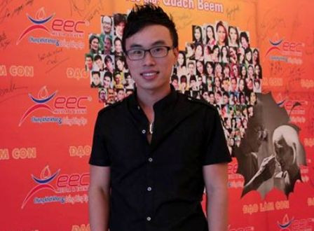 Nhà báo Hà Tùng Long Nhà báo Hà Tùng Long