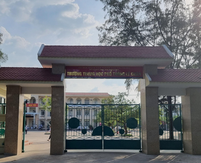 Hai lớp thuộc trường Trung học phổ thông Lê Chân đã tổ chức, thực hiện thu một số khoản đầu năm học 2021 - 2022 không đúng quy định (Ảnh: Phương Linh)