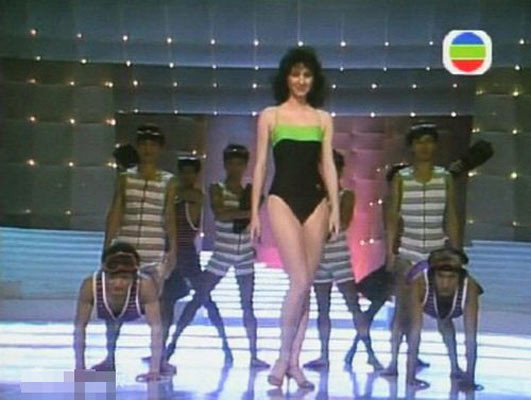 Hoa hậu Cao Lệ Hồng, Hoa hậu Hồng Kông lần 12, năm 1984. Hoa hậu Cao Lệ Hồng, Hoa hậu Hồng Kông lần 12, năm 1984.