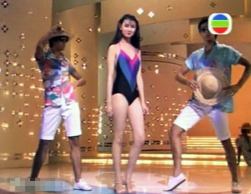 Á hậu Trương Mạn Ngọc, Hoa hậu Hồng Kông lần 11, năm 1983. Á hậu Trương Mạn Ngọc, Hoa hậu Hồng Kông lần 11, năm 1983.