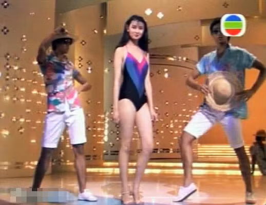 Á hậu Trương Mạn Ngọc, Hoa hậu Hồng Kông lần 11, năm 1983.