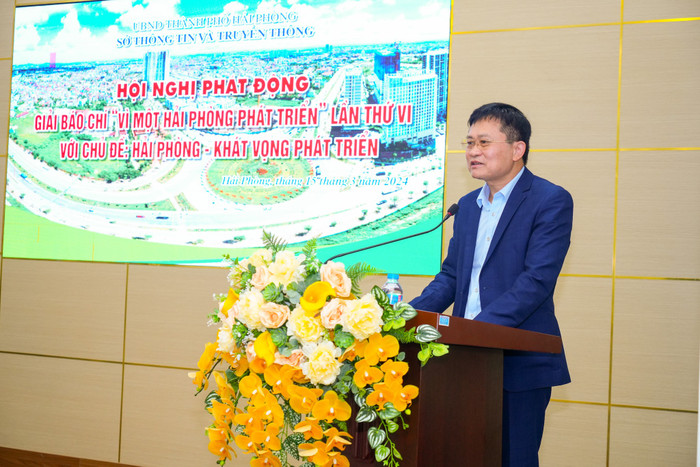 Ông Phạm Văn Tuấn - Giám đốc Sở Thông tin và Truyền thông Hải Phòng phát biểu tại hội nghị phát động giải báo chí (Ảnh: QP) tuan-so-4t.jpg