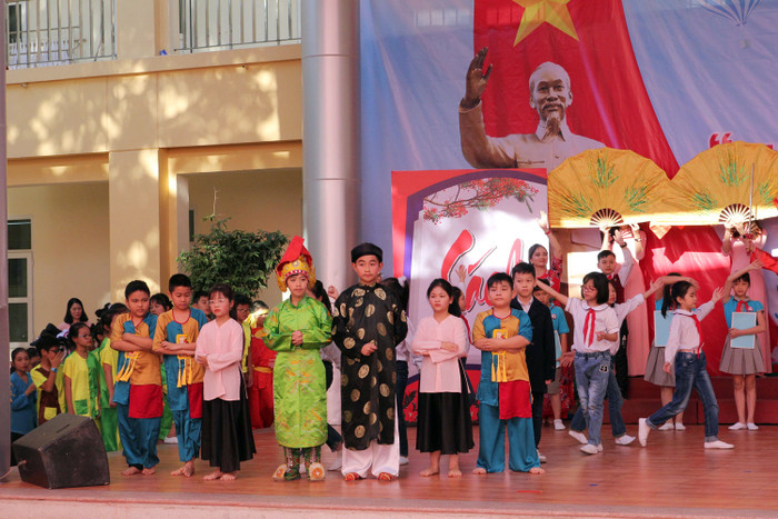 Chuyên đề "Thiếu nhi với ngày hội đọc sách" của Trường tiểu học Chu Văn An được sân khấu hóa bằng những hoạt cảnh ý nghĩa (Ảnh: LT) Chuyên đề "Thiếu nhi với ngày hội đọc sách" của Trường tiểu học Chu Văn An được sân khấu hóa bằng những hoạt cảnh ý nghĩa (Ảnh: LT)