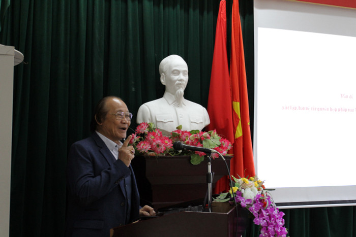 Tiến sĩ Trần Công Trục chia sẻ về chủ quyền lãnh thổ, quyền lợi hợp pháp của Việt Nam trên Biển Đông (Ảnh: Lã Tiến) Tiến sĩ Trần Công Trục chia sẻ về chủ quyền lãnh thổ, quyền lợi hợp pháp của Việt Nam trên Biển Đông (Ảnh: Lã Tiến)