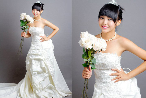 Bảo Trân còn lâu mới đến tuổi "chống lầy", nhưng cô ấy vẫn tự tin tạo dáng xinh với váy cưới. Bảo Trân còn lâu mới đến tuổi "chống lầy", nhưng cô ấy vẫn tự tin tạo dáng xinh với váy cưới.