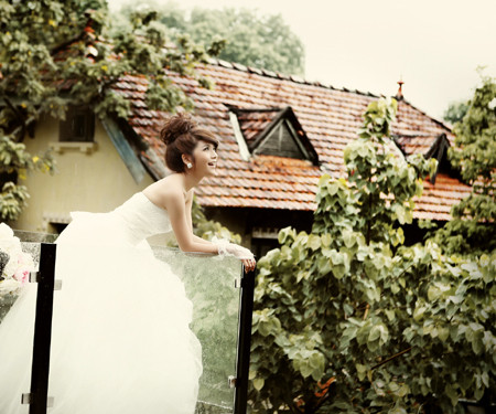 Vô tư tạo dáng giữa thiên nhiên. Vô tư tạo dáng giữa thiên nhiên.