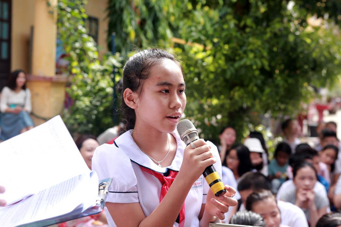 Học sinh khối 6 mong muốn được các anh chị đi trước chia sẻ kinh nghiệm học tập (Ảnh: CTV) Học sinh khối 6 mong muốn được các anh chị đi trước chia sẻ kinh nghiệm học tập (Ảnh: CTV)