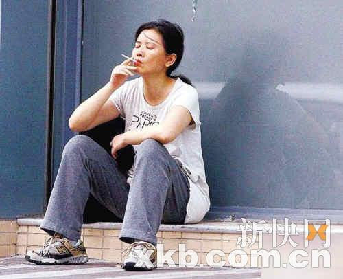 Lam Khiết Anh hiện tại đang phải vật lộn với cuộc sống mưu sinh, thuê nhà trọ sống qua ngày. Lam Khiết Anh hiện tại đang phải vật lộn với cuộc sống mưu sinh, thuê nhà trọ sống qua ngày.