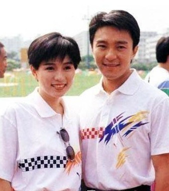 Châu Tinh Trì và La Tuệ Quyên bên nhau những ngày đầu là thế khi mới bước vào làng giải trí và chưa hề có danh tiếng. Châu Tinh Trì và La Tuệ Quyên bên nhau những ngày đầu là thế khi mới bước vào làng giải trí và chưa hề có danh tiếng.