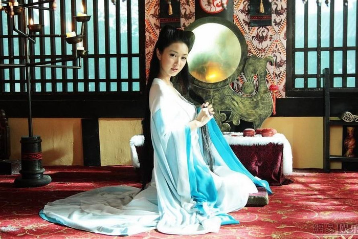 Dương Mịch – Liêu Trai Chí Tiết Khải Kỳ - Họa bì (bản truyền hình – 2011). Thêm một tạo hình tuyệt sắc của điện ảnh Hoa ngữ. Làm sao không bị "thu phục" cho được đây. Theo bạn, Hồ Ly Tinh nào quyến rũ nhất? (Ảnh: eva) Xem thêm: Sao hoa ngữ đẹp hút hồn/ Mỹ nhân facebook Việt.