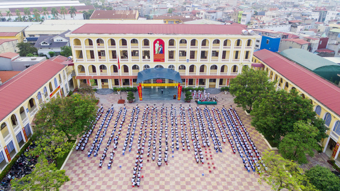 Trường Trung học cơ sở Lạc Viên, ngôi trường hạnh phúc, thân thiện đang từng bước trở thành địa chỉ tin cậy của người dân (Ảnh: Lã Tiến) Trường Trung học cơ sở Lạc Viên, ngôi trường hạnh phúc, thân thiện đang từng bước trở thành địa chỉ tin cậy của người dân (Ảnh: Lã Tiến)