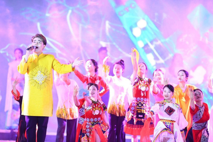 Tiết mục văn nghệ của nhà trường được khán giả đánh giá cao (Ảnh: NTCC) Tiết mục văn nghệ của nhà trường được khán giả đánh giá cao (Ảnh: NTCC)