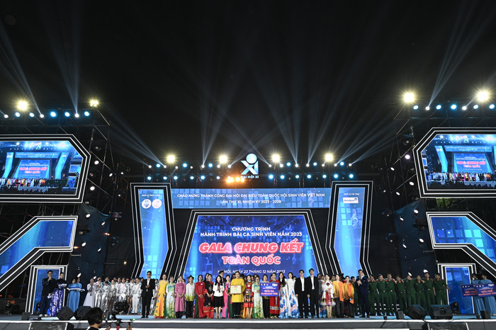 Câu lạc bộ Văn nghệ sinh viên Trường Đại học Hải Phòng đã đoạt giải Ba đêm Gala "Hành trình bài ca sinh viên năm 2023" (Ảnh: NTCC) Câu lạc bộ Văn nghệ sinh viên Trường Đại học Hải Phòng đã đoạt giải Ba đêm Gala "Hành trình bài ca sinh viên năm 2023" (Ảnh: NTCC)