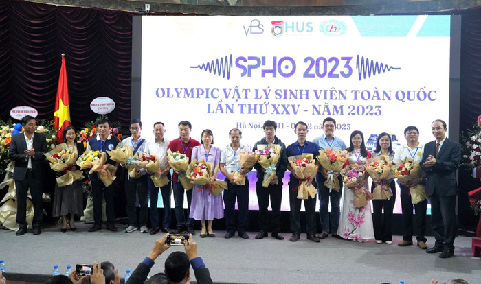 Đội tuyển Olympic Vật lý Trường Đại học Hải Phòng đạt giải Ba toàn đoàn (Ảnh: NTCC) Đội tuyển Olympic Vật lý Trường Đại học Hải Phòng đạt giải Ba toàn đoàn (Ảnh: NTCC)