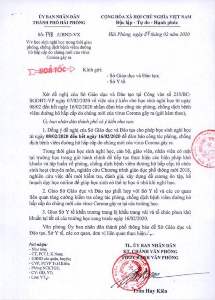 Công văn hỏa tốc của Ủy ban nhân dân thành phố Hải Phòng về việc tiếp tục cho học sinh nghỉ học (Ảnh: Lã Tiến) Công văn hỏa tốc của Ủy ban nhân dân thành phố Hải Phòng về việc tiếp tục cho học sinh nghỉ học (Ảnh: Lã Tiến)