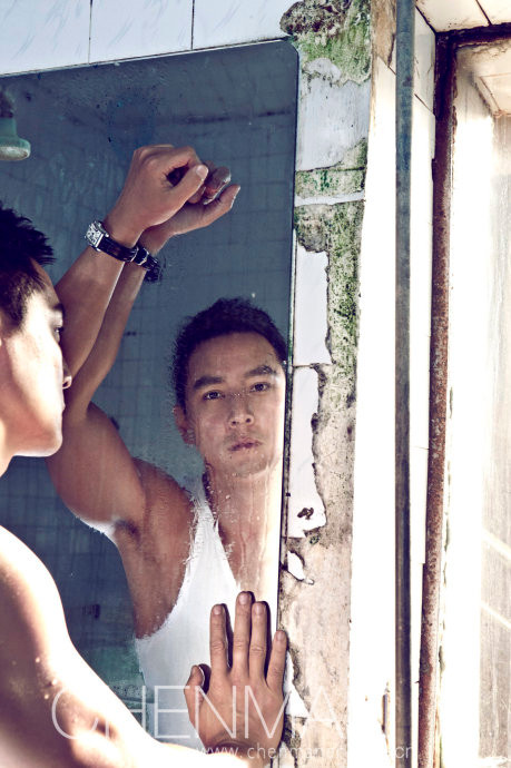 Nam diễn viên Ngô Ngạn Tổ là một trong những nam diễn viên điển trai hàng đầu làng giải trí Hoa Ngữ. Xem thêm: Sao Hàn "giơ" bằng chứng: Tôi đẹp hoàn toàn tự nhiên (P2) Nam diễn viên Ngô Ngạn Tổ là một trong những nam diễn viên điển trai hàng đầu làng giải trí Hoa Ngữ. Xem thêm: Sao Hàn "giơ" bằng chứng: Tôi đẹp hoàn toàn tự nhiên (P2)