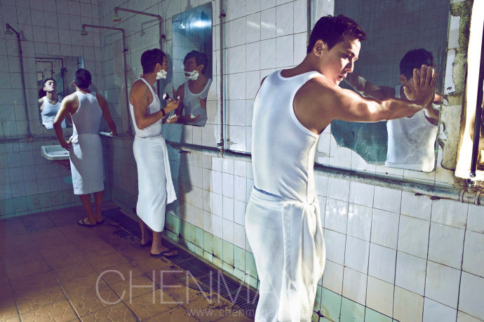 Ngoài ra Ngô Ngạn Tổ cũng từng đóng trong bộ phim đồng tính Bishonen, có nội dung dựa một phần vào đời thực của Lưu Định Thành, người đàn ông đồng tính 62 tuổi có sở thích chụp ảnh các chàng trai cơ bắp và điển trai. Xem thêm: Sao Hàn "giơ" bằng chứng: Tôi đẹp hoàn toàn tự nhiên (P2) Ngoài ra Ngô Ngạn Tổ cũng từng đóng trong bộ phim đồng tính Bishonen, có nội dung dựa một phần vào đời thực của Lưu Định Thành, người đàn ông đồng tính 62 tuổi có sở thích chụp ảnh các chàng trai cơ bắp và điển trai. Xem thêm: Sao Hàn "giơ" bằng chứng: Tôi đẹp hoàn toàn tự nhiên (P2)