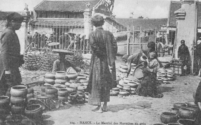 Những người bán nồi.