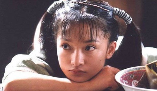 Châu Tấn với mái tóc buộc túm hai bên trông thật nhí nhảnh. Châu Tấn với mái tóc buộc túm hai bên trông thật nhí nhảnh.