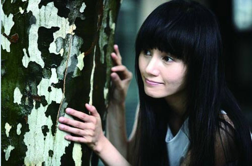 Nữ diễn viên Hải Tuyền là người Hồi, thành phố Lực Châu Sa, tỉnh Hồ Bắc. Nữ diễn viên Hải Tuyền là người Hồi, thành phố Lực Châu Sa, tỉnh Hồ Bắc.