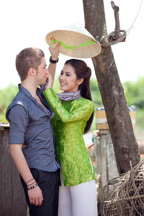 Vân Trang khá áp lực trước dự đoán rằng cô sẽ lọt vào top 3 của cuộc thi. Vân Trang khá áp lực trước dự đoán rằng cô sẽ lọt vào top 3 của cuộc thi.