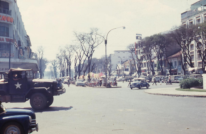 Sài Gòn 67-68. Ảnh. Dave DeMIlner. Sài Gòn 67-68. Ảnh. Dave DeMIlner.