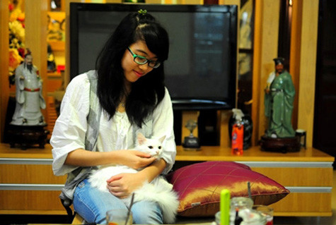 Từng đoạt huy chương vàng quốc tế cuộc thi vẽ do hãng Penten tổ chức tại Nhật Bản. Tham gia cuộc thi INTEL ISEF (Cuộc thi khoa học kỹ thuật dành cho học sinh PTTH) đạt giải 3 toàn quốc.