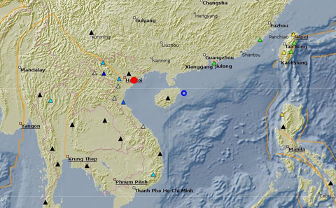 Bản đồ chấn tâm động đất (màu đỏ). Ảnh: Viện Vật lý địa cầu. Bản đồ chấn tâm động đất (màu đỏ). Ảnh: Viện Vật lý địa cầu.