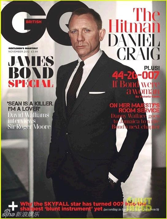 Điệp viên 007 của nam diễn viên Daniel Craig. Ngày 23/11/2005, Daniel ký hợp đồng đóng 3 phim về James Bond với EON Productions. Hàng triệu người hâm mộ điệp viên 007 dọa tẩy chay Casino Royale. Tuy nhiên, nhiều diễn viên, đạo diễn có tên tuổi đã lên tiếng ủng hộ Daniel Craig. Sau khi phim ra rạp, diễn xuất của Daniel được đánh giá cao. Nhà phê bình gạo cội Paul Arendt của BBC, Kim Newman của tạp chí Empire nhận xét tài tử tóc vàng là người đầu tiên thể hiện chính xác James Bond trong các tác phẩm của Ian Flemming: “Hài hước, mạnh mẽ và lạnh lùng.” Điệp viên 007 của nam diễn viên Daniel Craig. Ngày 23/11/2005, Daniel ký hợp đồng đóng 3 phim về James Bond với EON Productions. Hàng triệu người hâm mộ điệp viên 007 dọa tẩy chay Casino Royale. Tuy nhiên, nhiều diễn viên, đạo diễn có tên tuổi đã lên tiếng ủng hộ Daniel Craig. Sau khi phim ra rạp, diễn xuất của Daniel được đánh giá cao. Nhà phê bình gạo cội Paul Arendt của BBC, Kim Newman của tạp chí Empire nhận xét tài tử tóc vàng là người đầu tiên thể hiện chính xác James Bond trong các tác phẩm của Ian Flemming: “Hài hước, mạnh mẽ và lạnh lùng.”