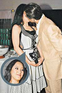 Xét về khả năng diễn xuất thì Chương Tiểu Huệ không lọt vào nhóm diễn viên loại 1 trong làng giải trí Hoa ngữ, vì vậy cách nhanh nhất để vươn lên là qua đêm cùng các đại gia, trong đó có nhiều người là những nhà sản xuất truyền hình có tiếng trong làng giải trí. Xét về khả năng diễn xuất thì Chương Tiểu Huệ không lọt vào nhóm diễn viên loại 1 trong làng giải trí Hoa ngữ, vì vậy cách nhanh nhất để vươn lên là qua đêm cùng các đại gia, trong đó có nhiều người là những nhà sản xuất truyền hình có tiếng trong làng giải trí.