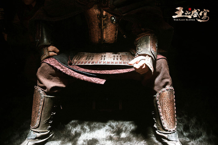 Cận cảnh bộ giáp của nhân vật Hạng Vũ trong phim Cận cảnh bộ giáp của nhân vật Hạng Vũ trong phim