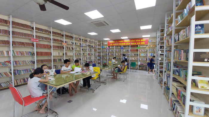 Không gian đọc sách trong thư viện được bố trí hợp lý, tạo cảm giác thoải mái cho người đọc (Ảnh: Lã Tiến) Không gian đọc sách trong thư viện được bố trí hợp lý, tạo cảm giác thoải mái cho người đọc (Ảnh: Lã Tiến)