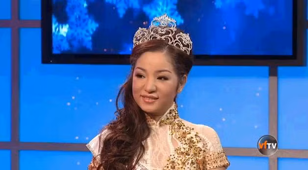 Thúy Nga sau khi đăng quang Á hậu 2 tại cuộc thi HH Phu nhân Người Việt Thế giới 2012.