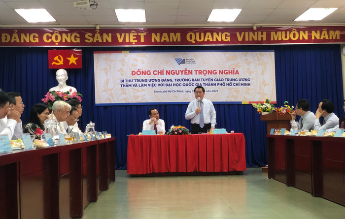 Ông Nguyễn Trọng Nghĩa - Bí thư Trung ương Đảng, Trưởng Ban Tuyên giáo trung ương phát biểu tại buổi làm việc ngày 3/6 (ảnh: Lê Phương)