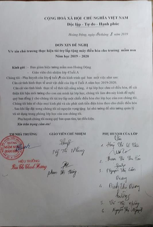 Phụ huynh Trường mầm non Hoàng Động ký vào đơn tài trợ lắp tặng máy điều hòa, vô tình trở thành bình phong cho "lạm thu" tại nhà trường (Ảnh: Lã Tiến) Phụ huynh Trường mầm non Hoàng Động ký vào đơn tài trợ lắp tặng máy điều hòa, vô tình trở thành bình phong cho "lạm thu" tại nhà trường (Ảnh: Lã Tiến)
