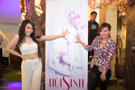 Ca sĩ Khánh Linh là người bạn khá thân thiết của Hà Linh Ca sĩ Khánh Linh là người bạn khá thân thiết của Hà Linh