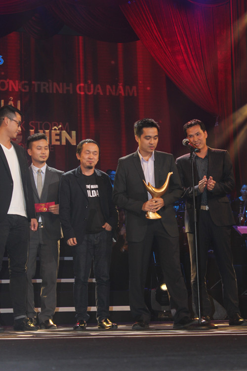 Ekip thực hiện chuỗi chương trình Rock Storm