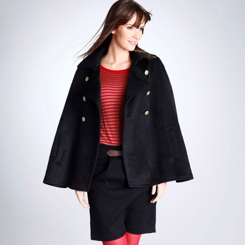 6. Áo khoác cape: Áo khoác cape có nhiều phong cách, chất liệu và độ dài ngắn khác nhau. Vì vậy, bạn dễ dàng thay đổi phong cách với chúng. Tùy thuộc vào chất liệu mà bạn nên mix nó cùng trang phục nào cho phù hợp. Bạn có thể kết hợp nó cùng váy liền thân, chân váy hay quần jean.