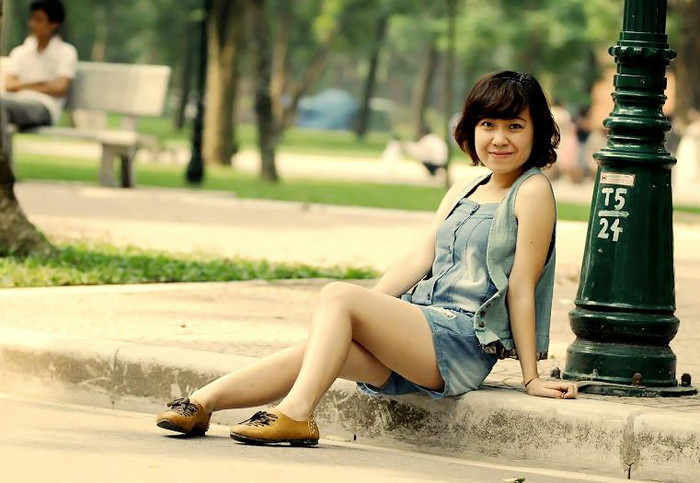 Ảnh 10: Với style này, bạn có thể diện đi cà phê với bạn bè, dạo phố hoặc thậm chí là đi dã ngoại ngoài trời. Ảnh 10: Với style này, bạn có thể diện đi cà phê với bạn bè, dạo phố hoặc thậm chí là đi dã ngoại ngoài trời.