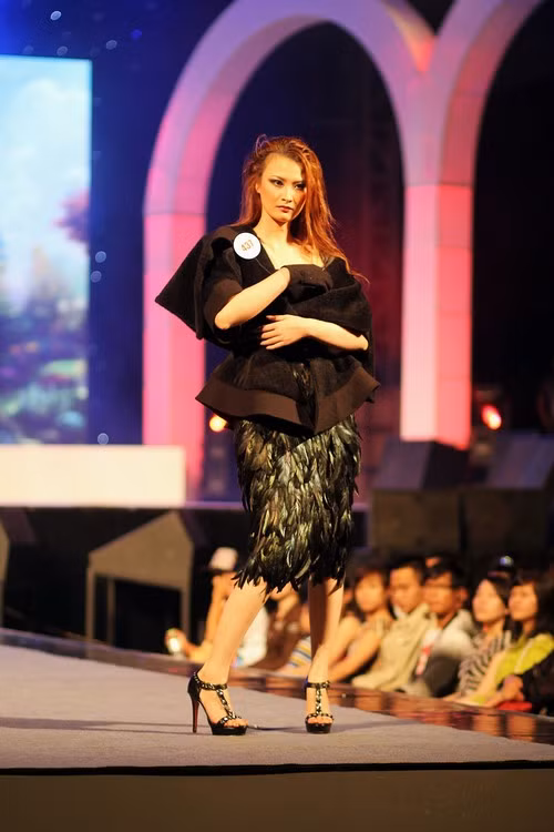 Lộ diện thần tượng thời trang đầu tiên của F-idol