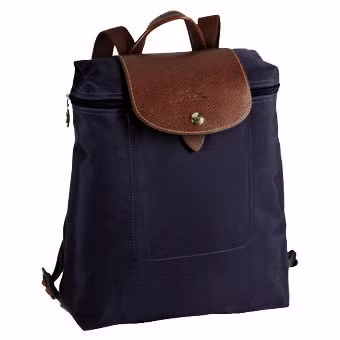 Màu Navy - xanh đậm.