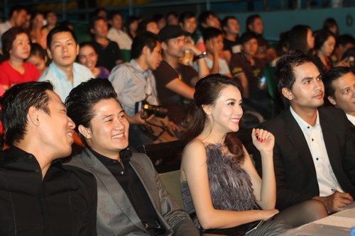 Ban Giám Khảo và Hội đồng chuyên môn Lộ diện thần tượng thời trang đầu tiên của F-idol