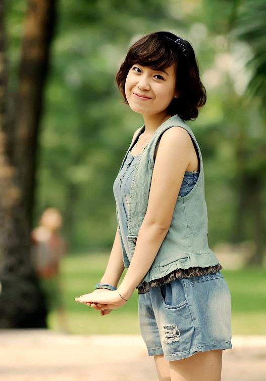 Ảnh 7: Đầu tiên, nữ giới thích quần jean vì nó tạo cảm giác năng động, tiện lợi, phù hợp với nhiều kiểu áo khác nhau. Ảnh 7: Đầu tiên, nữ giới thích quần jean vì nó tạo cảm giác năng động, tiện lợi, phù hợp với nhiều kiểu áo khác nhau.