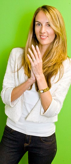 Gemma Howorth có đôi bàn tay trị giá 5 triệu bảng Anh