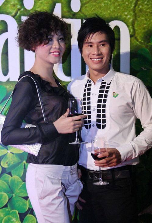 Không thể mê nổi Đàm Thu Trang với cách trang điểm và mái tóc này.