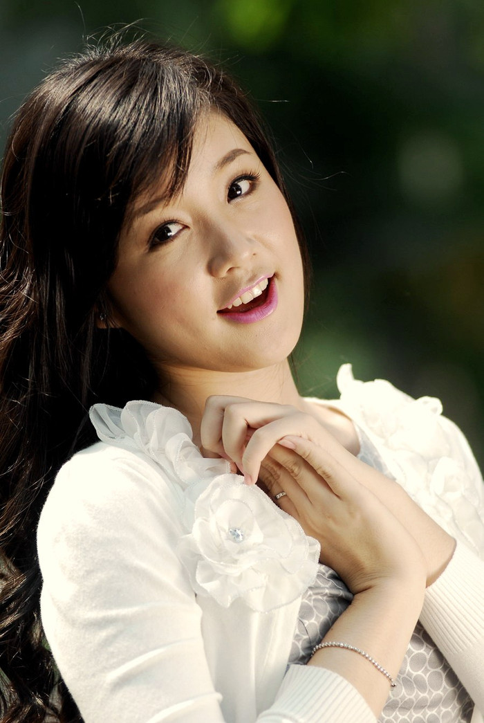 Đây cũng là kiểu váy được Xuân Mai yêu thích.