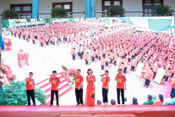 Trường Trung học cơ sở Trần Phú tổ chức nhiều hoạt động mang ý nghĩa giáo dục sâu sắc nhân kỷ niệm 120 năm Ngày sinh Tổng Bí thư Trần Phú (Ảnh: LMT) thcs-tran-phú-5.jpg