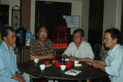 Các già làng thôn khẳng định chuyện hòn đá “biết lớn khôn” là sự thật? Các già làng thôn khẳng định chuyện hòn đá “biết lớn khôn” là sự thật?