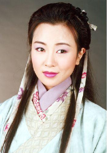 Viên Khiết Doanh thể hiện nàng Đại Song Nhi trong phiên bản 1992.