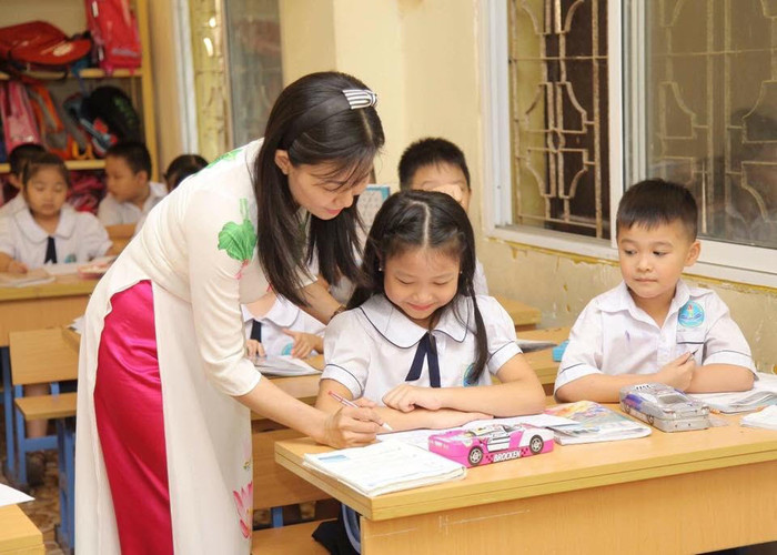 Để triển khai chương trình giáo dục phổ thông mới, Hải Phòng đang thiếu nhiều giáo viên (Ảnh: Lã Tiến) Để triển khai chương trình giáo dục phổ thông mới, Hải Phòng đang thiếu nhiều giáo viên (Ảnh: Lã Tiến)